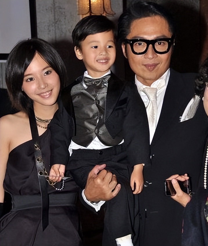 女友曝光与马景涛新恋情,前妻吴佳尼直播时说的话让人心疼