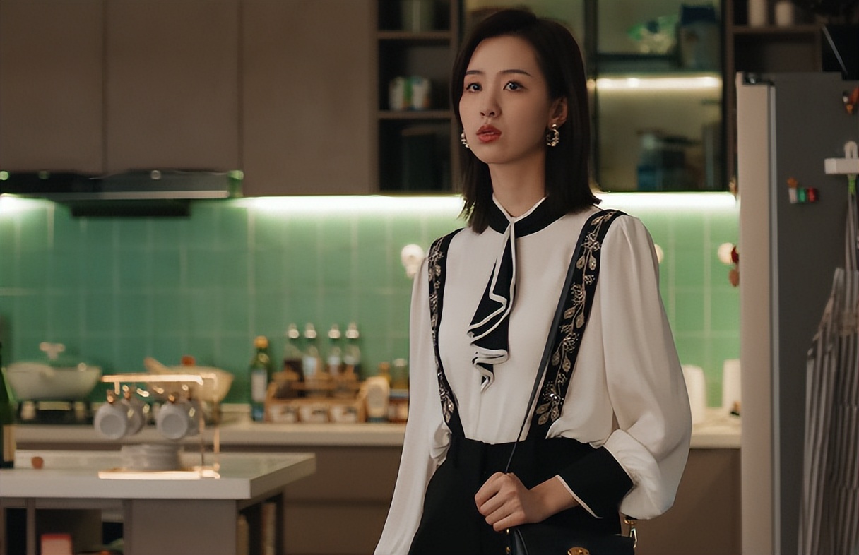 徐璐新剧的出圈理由:徐璐的演技,郭品超的脸,陈都灵的衣品