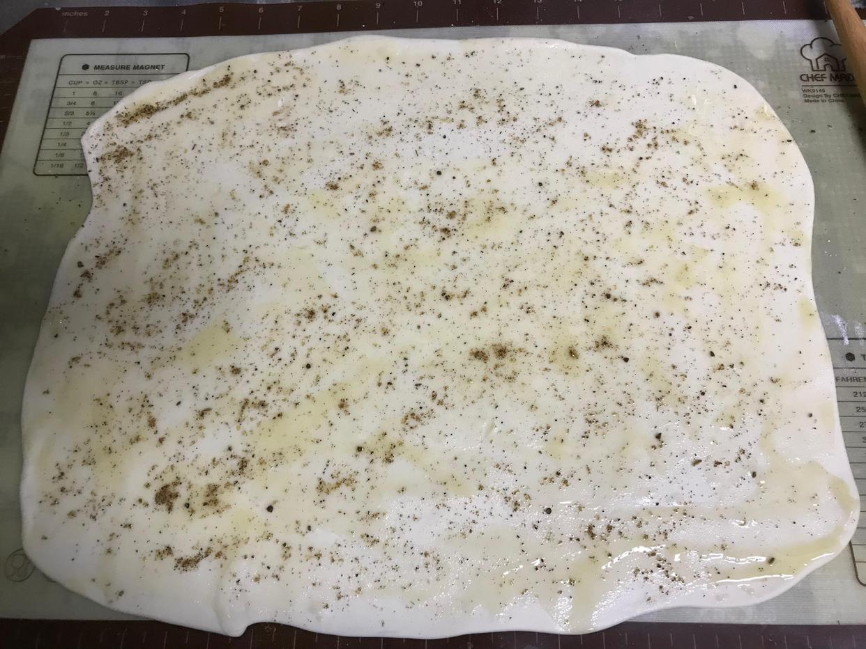图片[5]-【椒盐千层饼】做法步骤图 层次分明 凉了也不硬-起舞食谱网