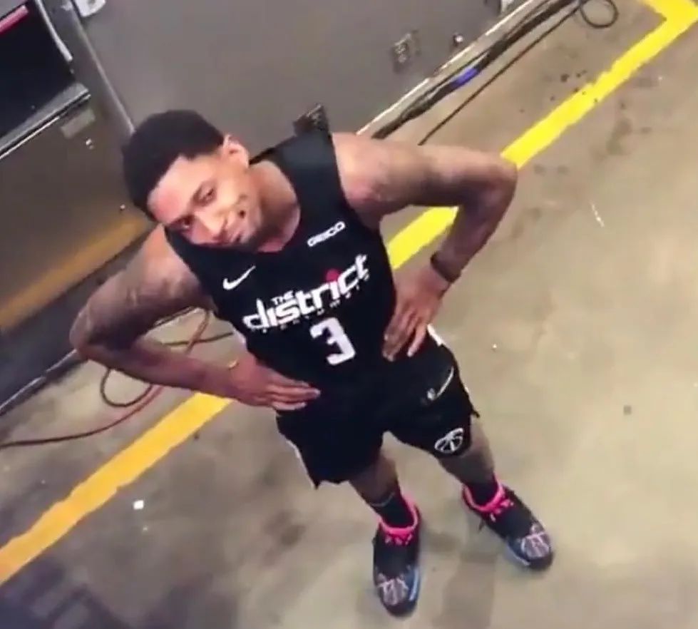 nba塔克为什么有钱(5年超2.5亿！NBA历史第一人！大哥比哈登贵1个塔克)