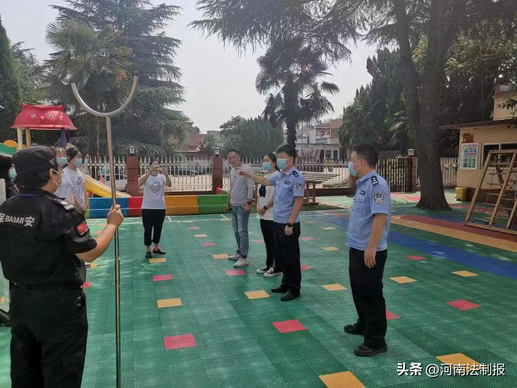 河南法制頻道7點(diǎn)50分直播在線（持續(xù)夯實(shí)“六項(xiàng)舉措”，健全社會(huì)治安防控體系建設(shè)）