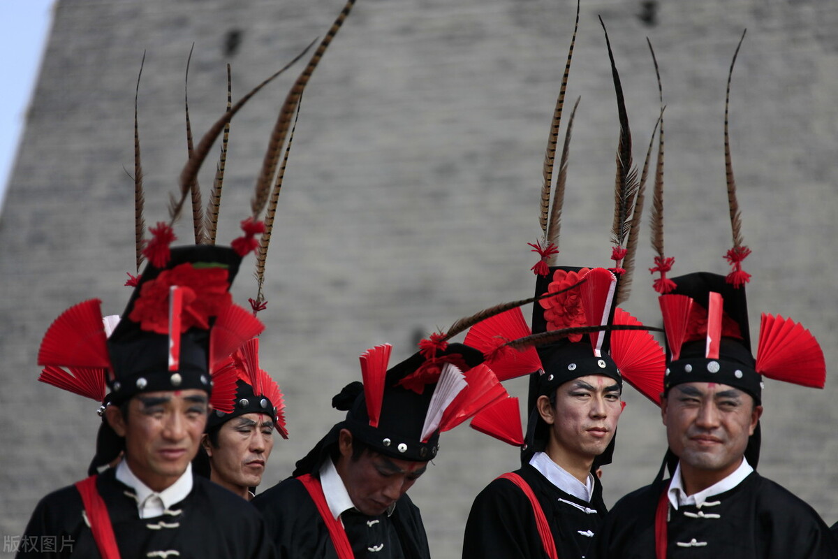 纵死犹闻侠骨香：王维七绝《少年行四首》