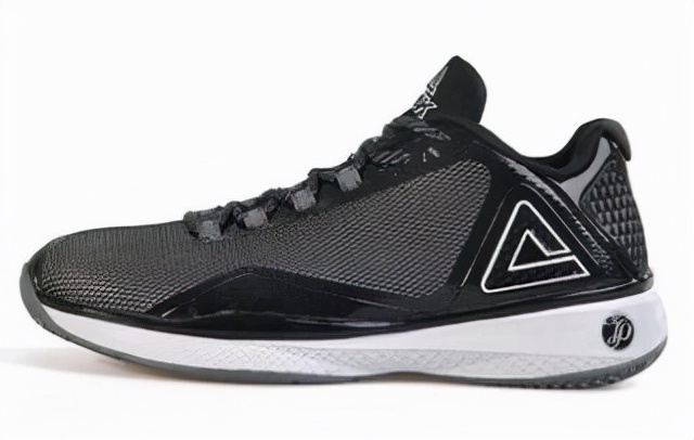 cba闪击8为什么召回（闪击8代断底被召回，休闲鞋被质疑抄袭，李宁又翻车了么？）