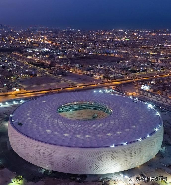 世界杯第3个比赛视频(卡塔尔世界杯足球赛比赛场之三 Al Thumama Stadium)