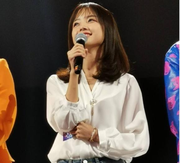 央视小花王冰冰四级成绩单流出，总分369，网友：这也能进央视？