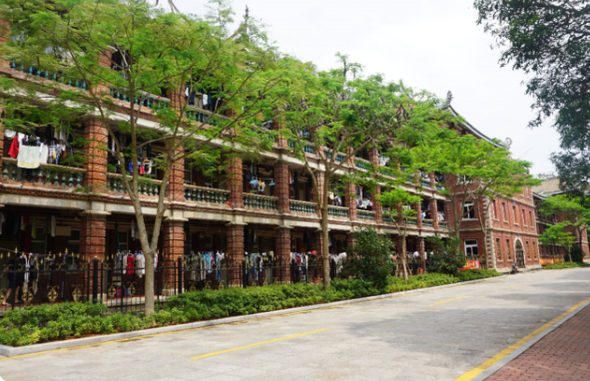 全国“寒酸”大学宿舍排名，越看越扎心，堪比真人版“荒野求生”