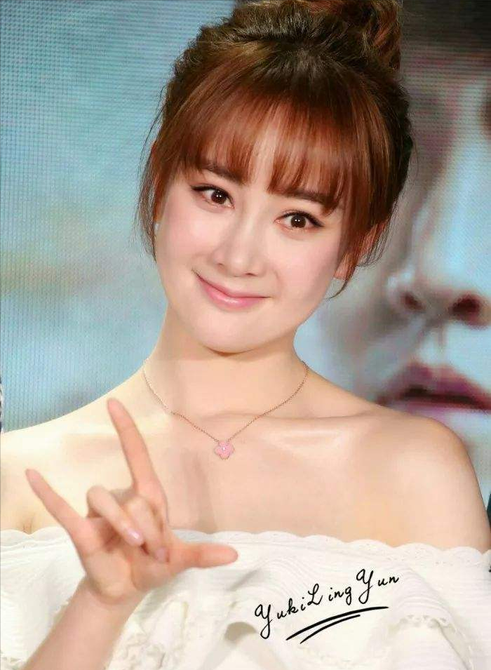 8位过气女明星窘况：卑微求工作，变脸被群嘲，徒留尴尬与心酸