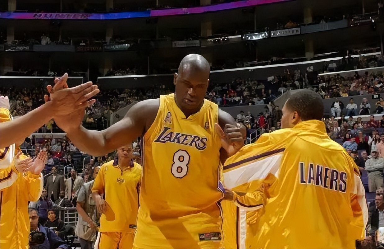 为什么以前nba球衣紧身（你没有看错！NBA真有5人把球衣穿成了“紧身衣”锡安上榜）