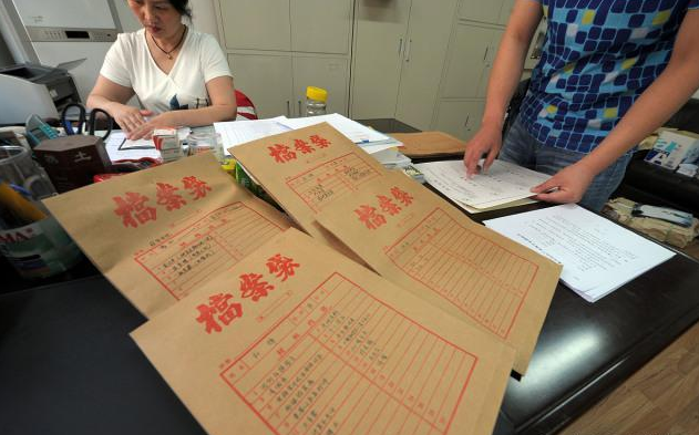 大学生入党有“门槛”，3个硬性条件缺一不可，建议学生提前规划