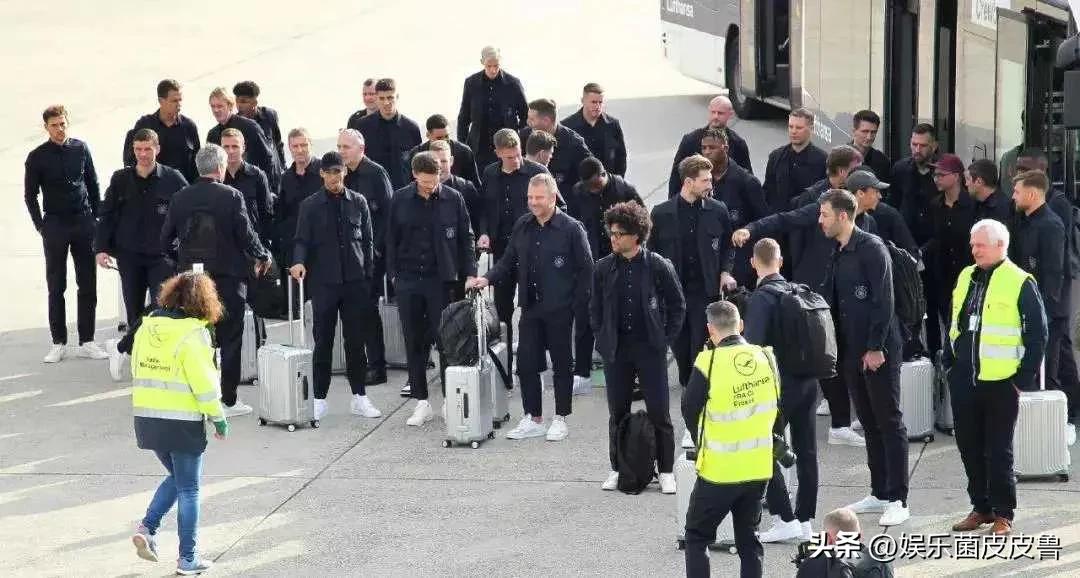 2018世界杯英格兰足球衣（世界杯各国都穿了什么？C罗内马尔帅到起飞，英格兰队西装只有600）