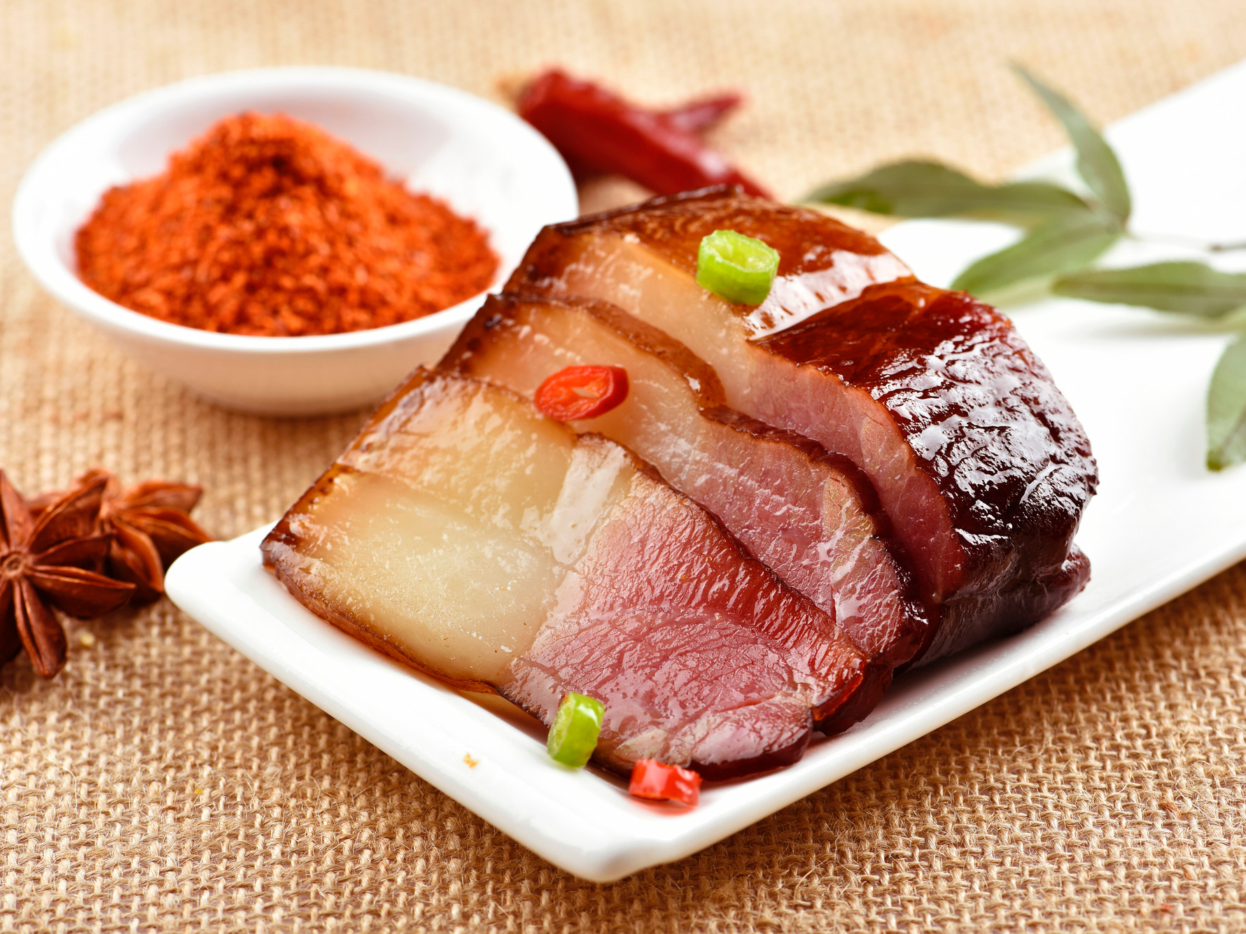 中国哪里的腊肉最好吃？经过对比，这5个地方最香，有你家乡吗？