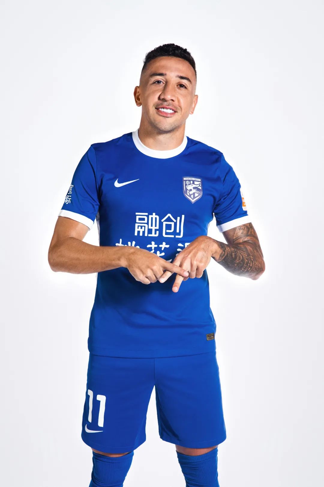 未来我渴望在足坛创造历史(专访戴维森:很喜欢中超,三镇正在创造历史)