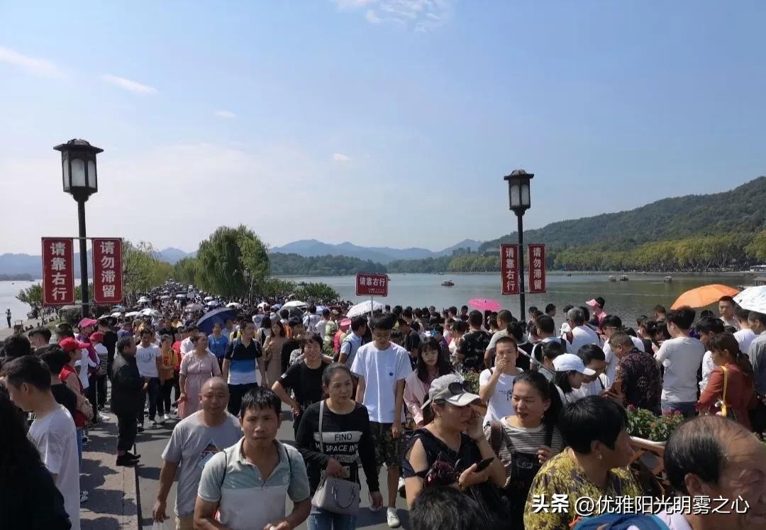 壶口瀑布砌围墙，杭州西湖免费逛，淄博实力圈粉