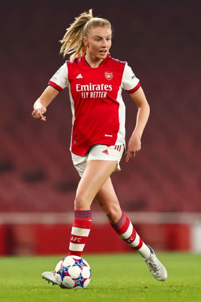 47,莉亚-威廉姆森福尔德在下半赛季的表现是无与伦比的,16次出场贡献4