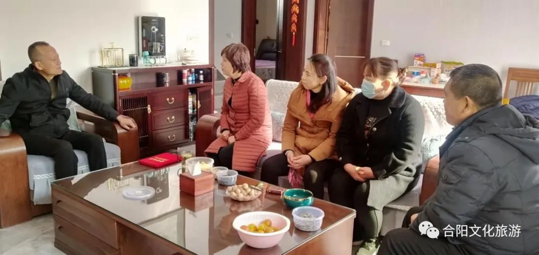 “無(wú)私捐贈(zèng)情意濃，拳拳愛(ài)心表衷腸” 張大有后裔向博物館捐贈(zèng)木床榻