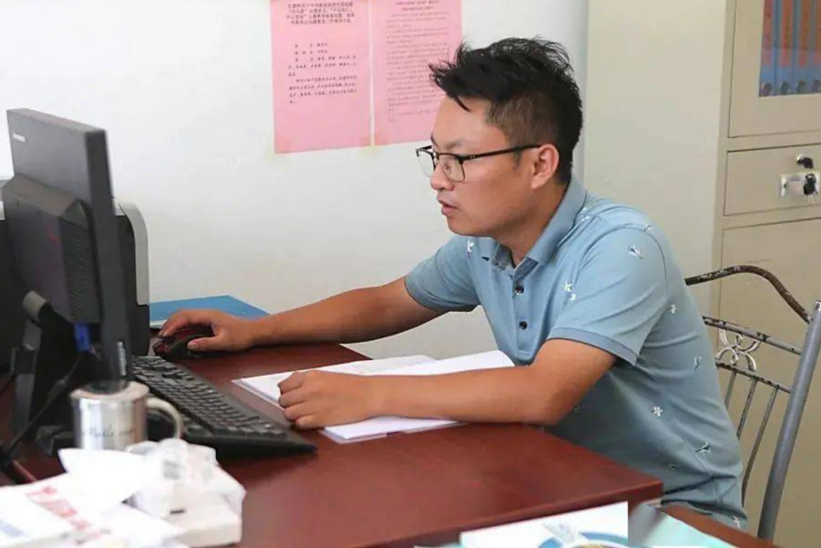 2014年，两名“夺刀少年”救下全车人后错过高考，后来怎么样了？