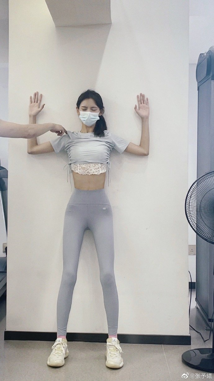 7.17美图：秦岚 任豪 肖战 檀健次 罗云熙 龚俊 张予曦 唐嫣 李易峰 王俊凯