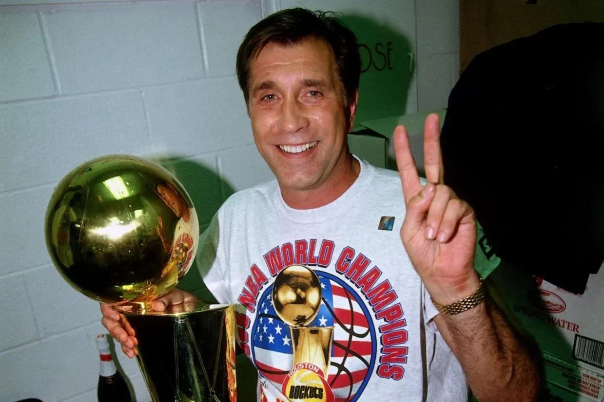 nba主教练有哪些（美媒列出了NBA篮球史最伟大的25名教练，泰伦卢第25名，科尔第5名）