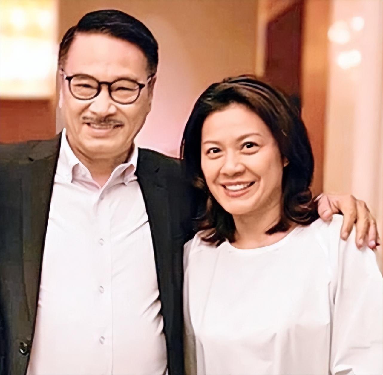 侯珊燕为吴孟达生下一儿一女,从此之后她更受吴孟达的器重,家里的一切