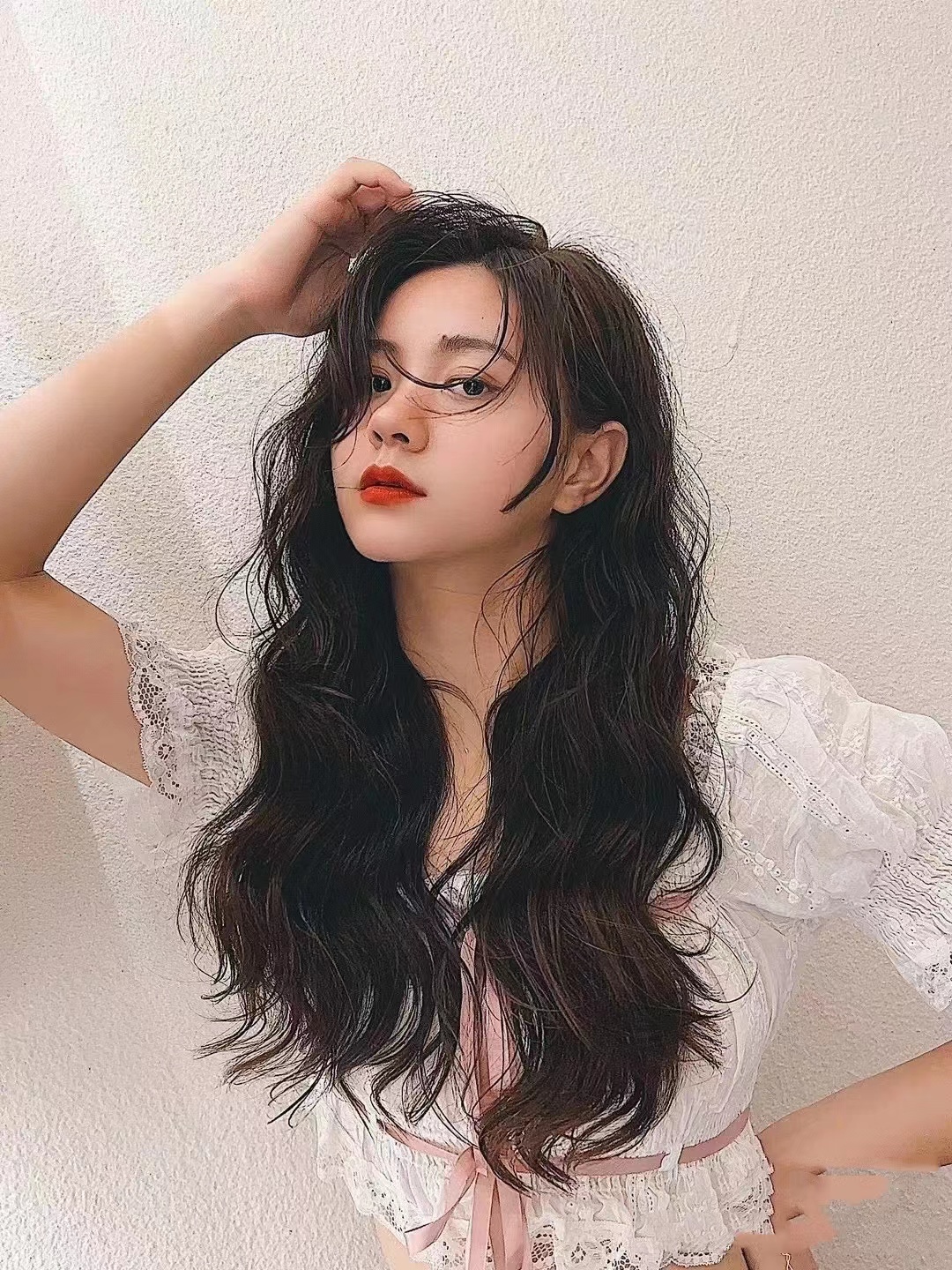 怎样打理卷发（烫的卷发为什么会慢慢变直？怎样护理才能让卷度更持久，你知道吗）