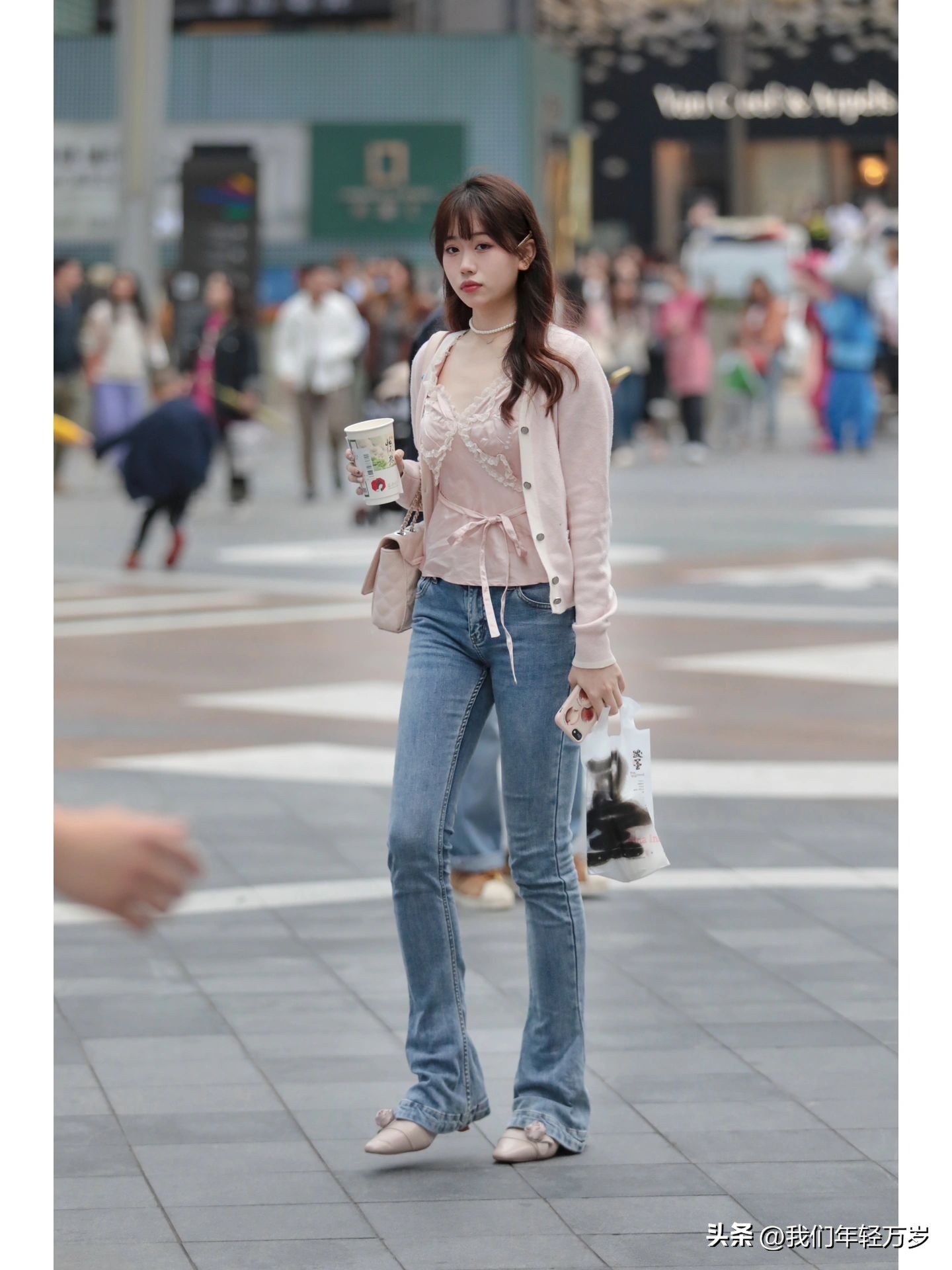 长沙美女街拍，五月太古里街头的时尚