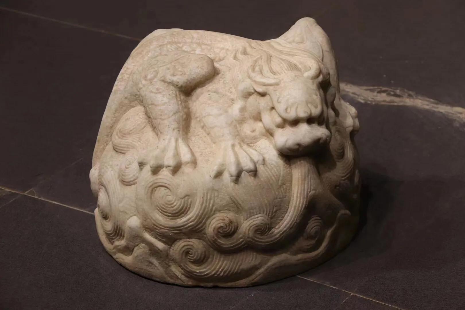 瑞兽貔貅汉白玉石雕