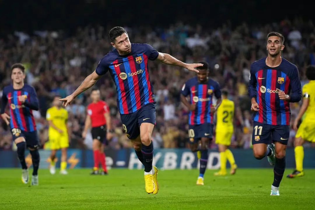 前10场进球上双的球员,分别是克鲁伊夫,克兰克尔,罗马里奥和罗纳尔多