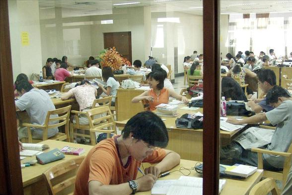 放假通知！我国各高校对寒假做出调整，较往年放假“统一提前”