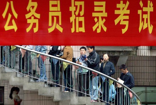 有种大学生叫“选调生”，毕业就是公务员，入职就是干部级别