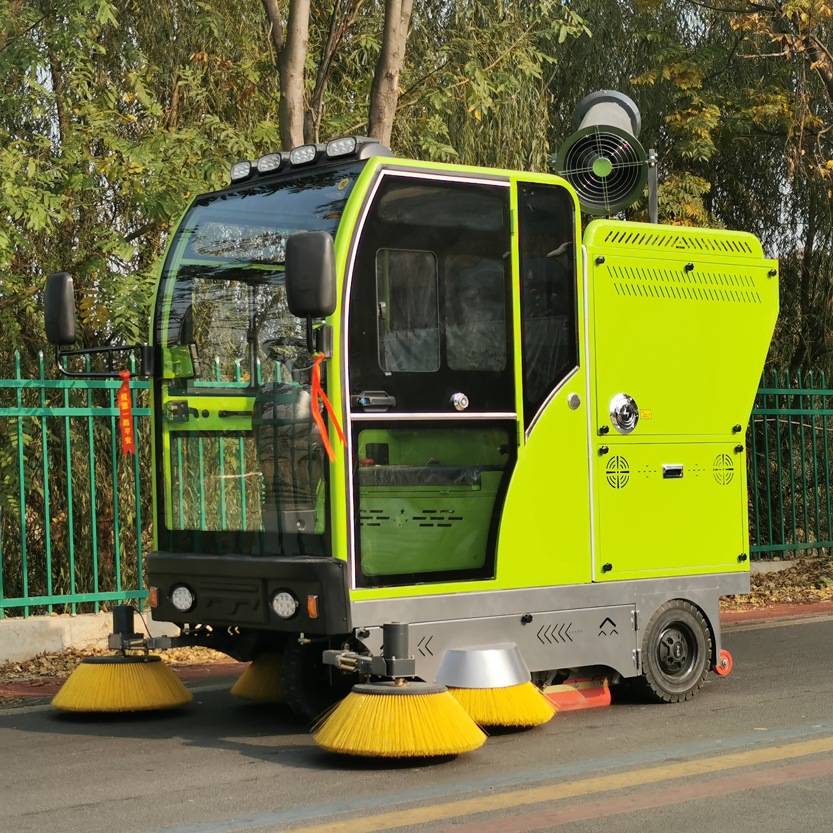 小编带你探索清洁设备垃圾清扫车多少钱一辆