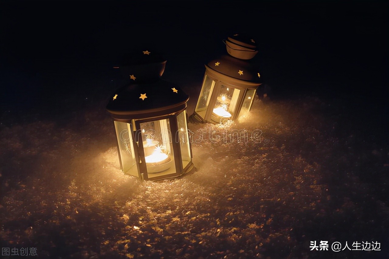 深沉庭院，迢迢清夜，正适合梦断魂孤的人