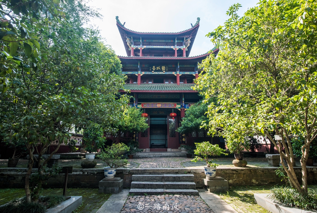 从深圳出发，最快1时48分到达赣州，这些旅游胜地非常值得打卡
