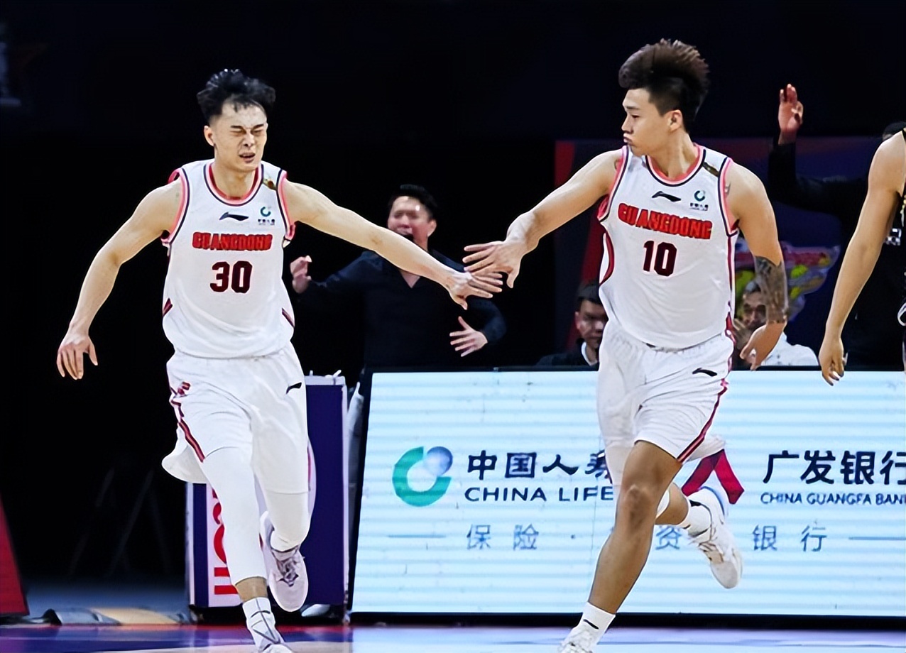 为什么cba球员没有球员(CBA新赛季78名球员“未获”注册，10位球星，有点出人意料)