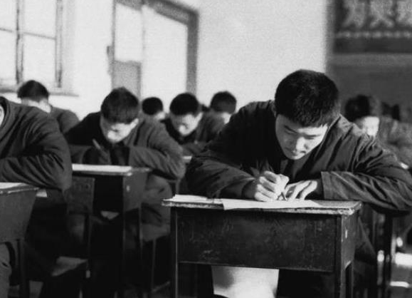 40年前的高考试卷，文理考生“区别对待”，数学也能轻松得满分