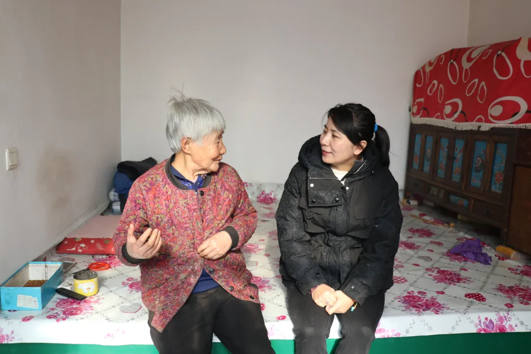 节前送祝福 浓情暖人心——辉南县人民法院走访慰问脱贫户