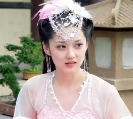 小时候看刁蛮公主的时候觉得张娜拉好漂亮