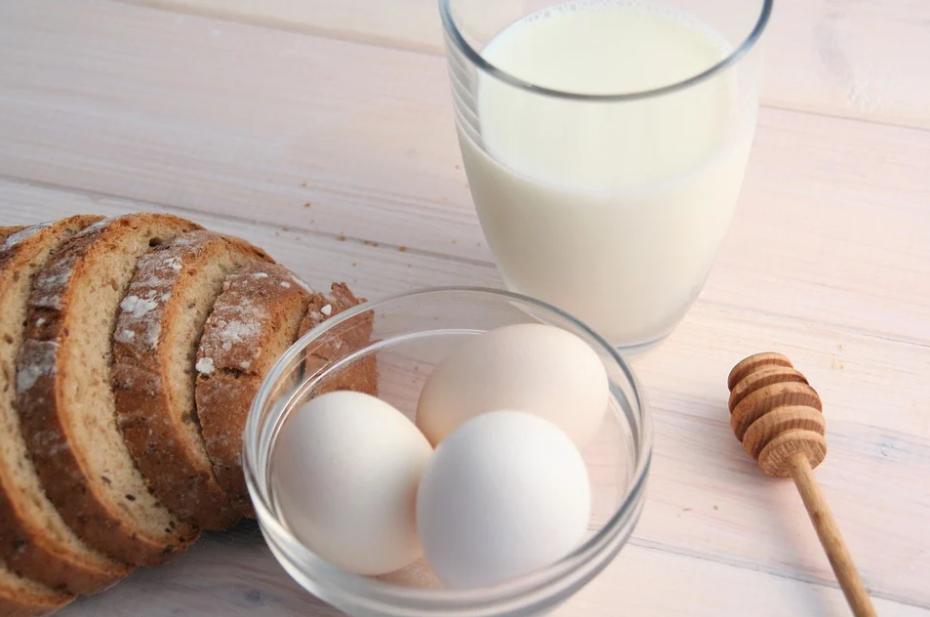 每天早餐一个鸡蛋一杯牛奶,真能增强免疫力吗?早餐该怎样吃?