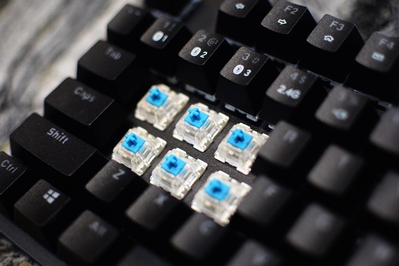 高性能 高颜值 雷柏V500RPO-87+ vt960