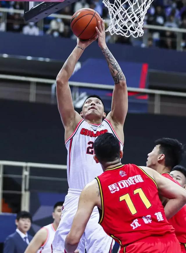 广东男篮最新赛程2022队员名单（宏远新消息！胡明轩全明星首发引争议 朱总率队看华南虎 两悍将复出）