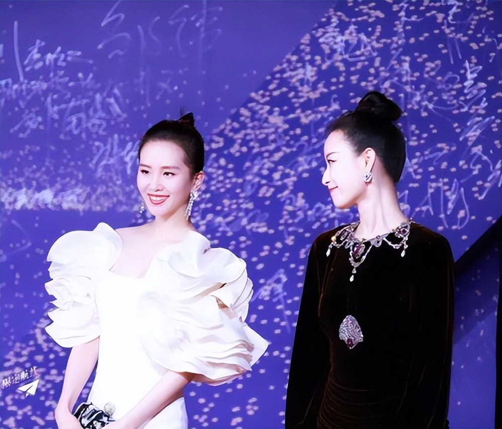 颜值不足脖子凑！这8位女星的天鹅颈太优越，气质一下就出来了