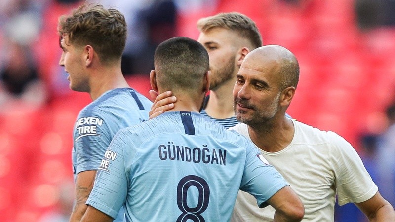 英超让四什么意思（英超春节看点：除夕上演落魄豪门“让四”，初一安排两队争冠大戏）