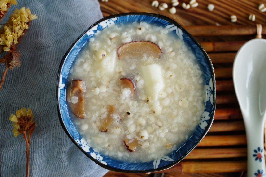 雨水前後濕氣重，記得給家人熬“養陽粥”，春天堅持喝，元氣滿滿