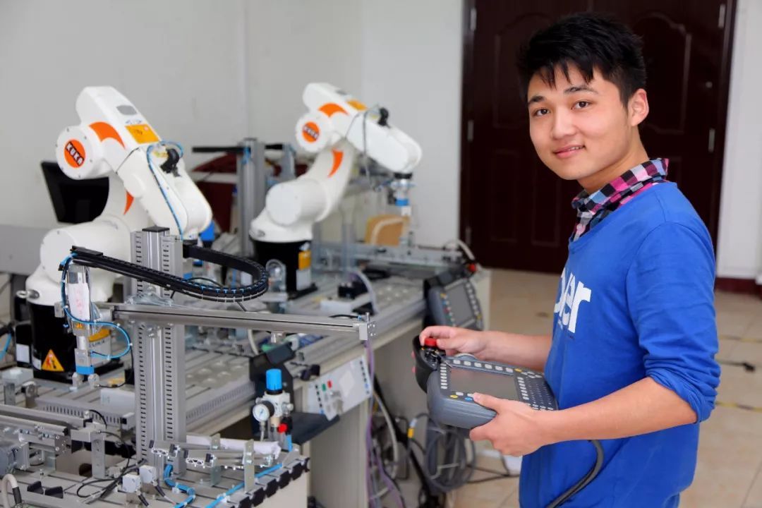 高考志愿填报，专业怎么选？过来人送你6条建议