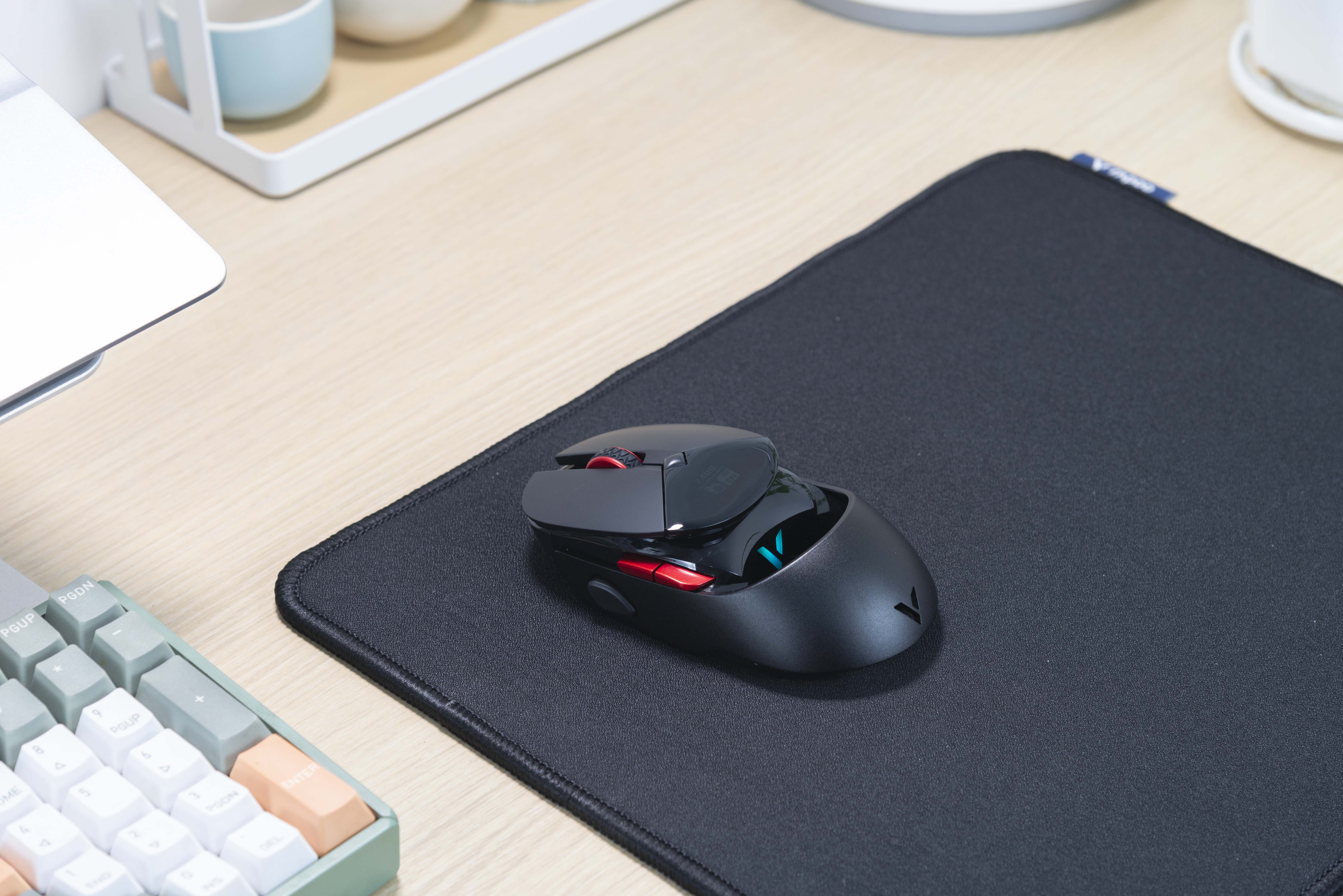 雷柏VT960S无线游戏鼠标：手感真的很爽，这次我冲了