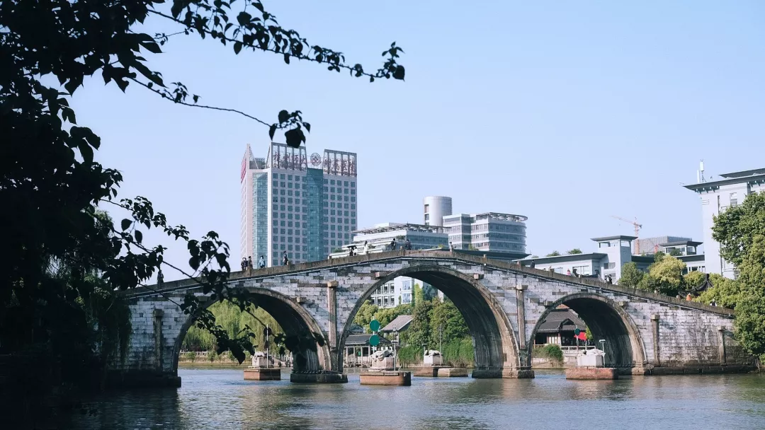 3块钱,带你坐船游遍杭州