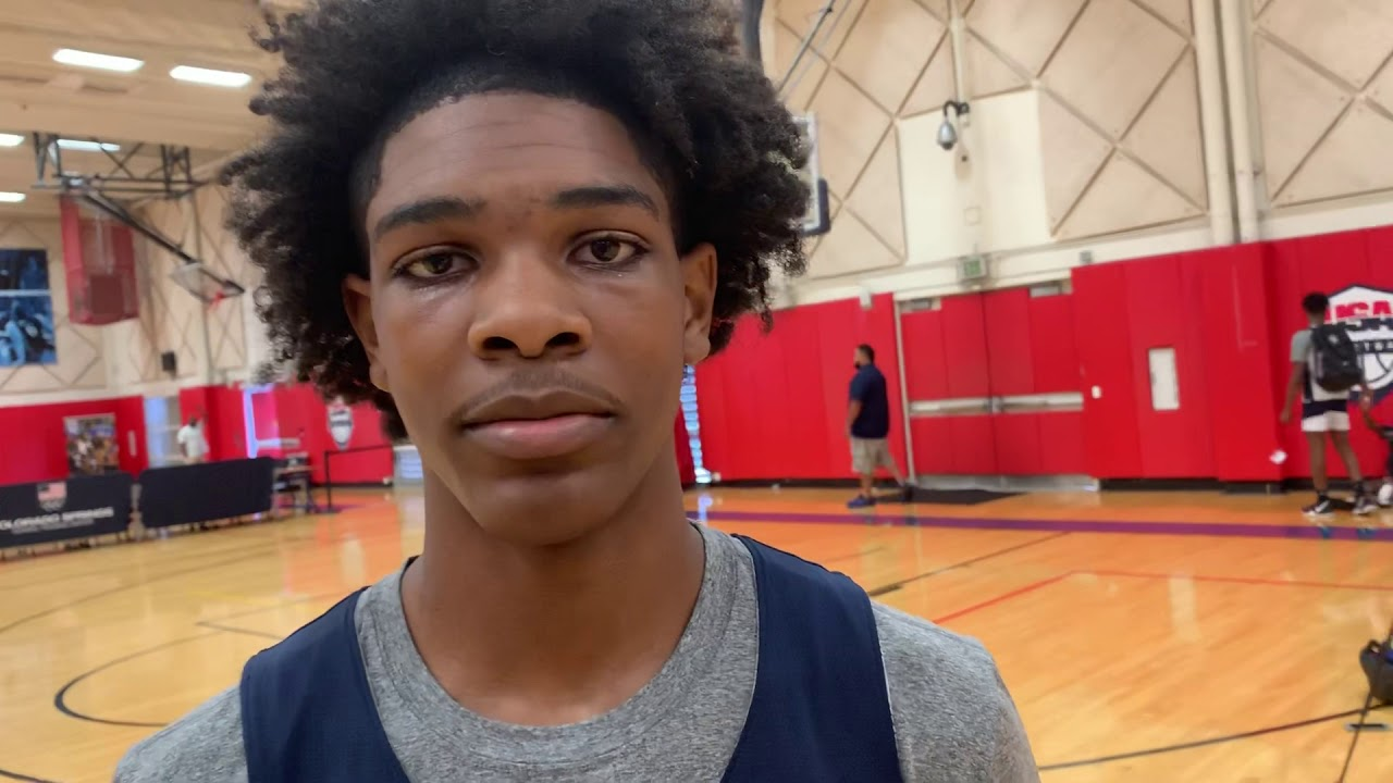 一位长相和年龄完全不符的天才后卫:scoot henderson(斯科特-亨德森).