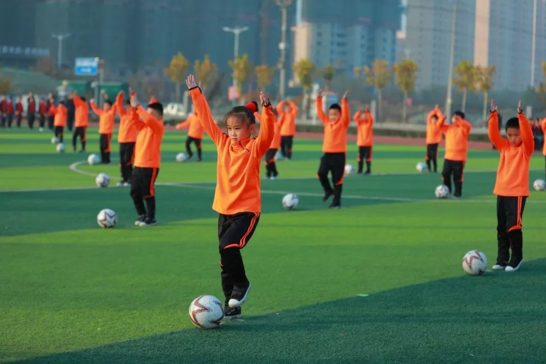 哪个文武学校好（看看中小学各个足球特色学校）
