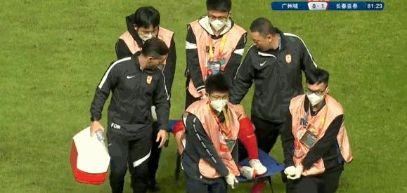 中超-亚泰2-0取胜广州城，埃里克闪击，谭龙脚后跟助攻儒尼奥尔