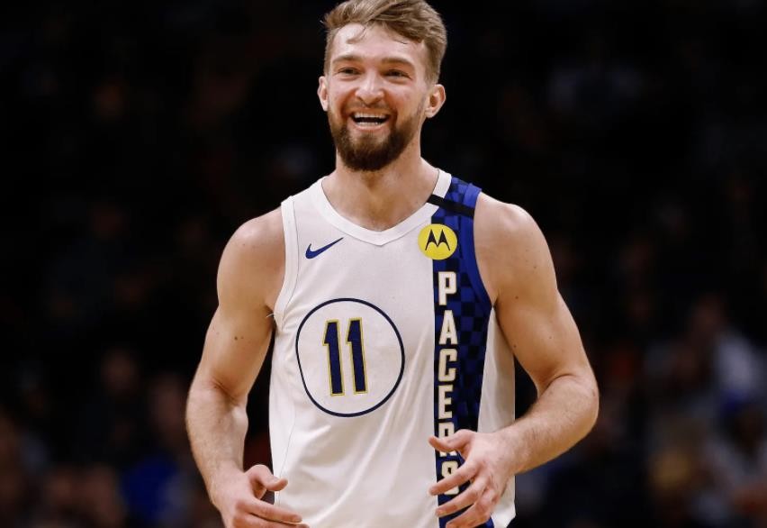 nba有哪些中锋长的高(新的顶梁柱！美媒评选新赛季NBA十大中锋：前三名实至名归)