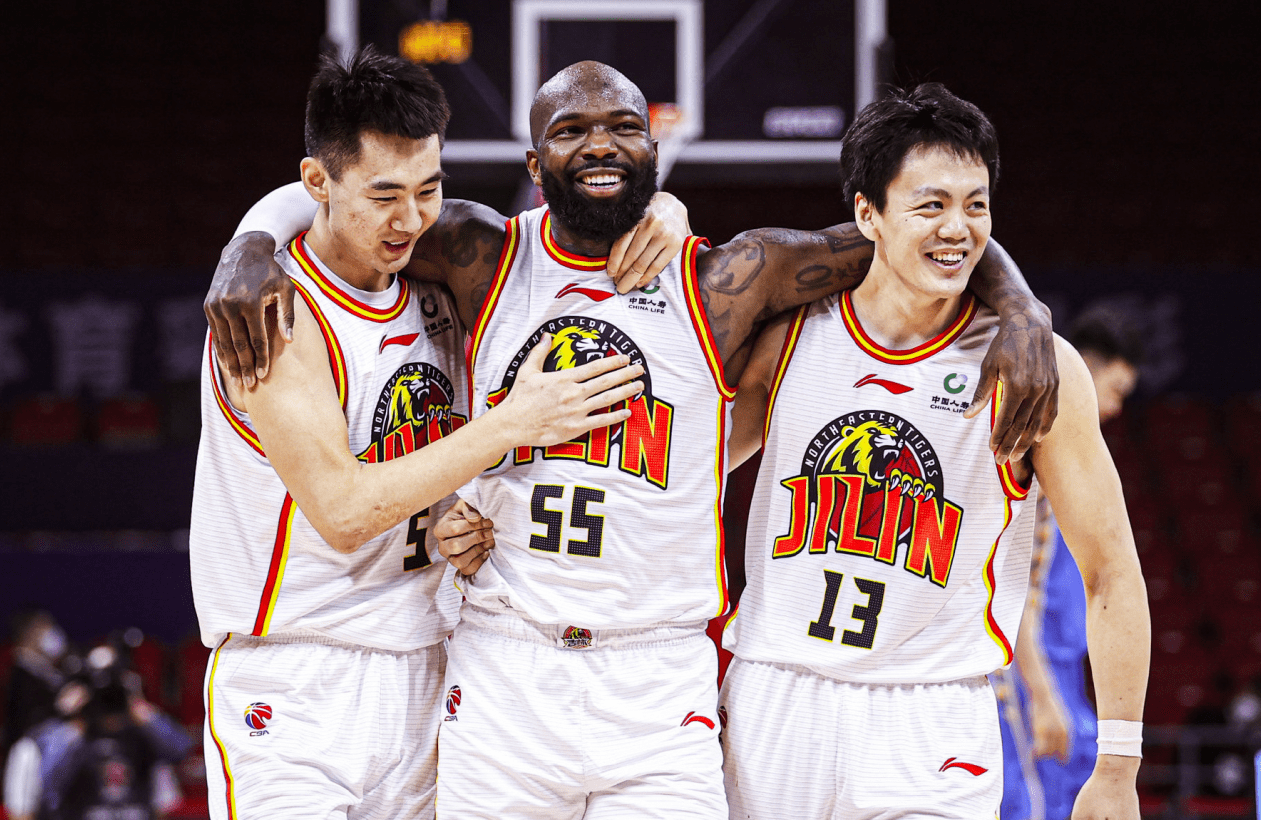 nba二三号位摇摆人有哪些（胡闹？将近一半竟然都是后卫！杜锋将带来一支颠覆传统的国家队？）